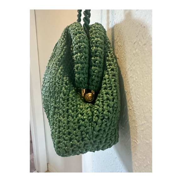 MARIA LA ROSA
crochet solid clutch bag
Green color - Picture 4 of 16